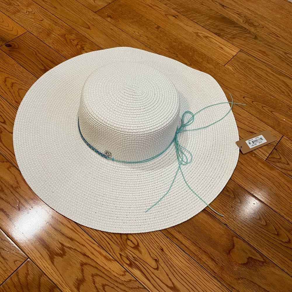 NWT Steve Madden white straw hat blue accents